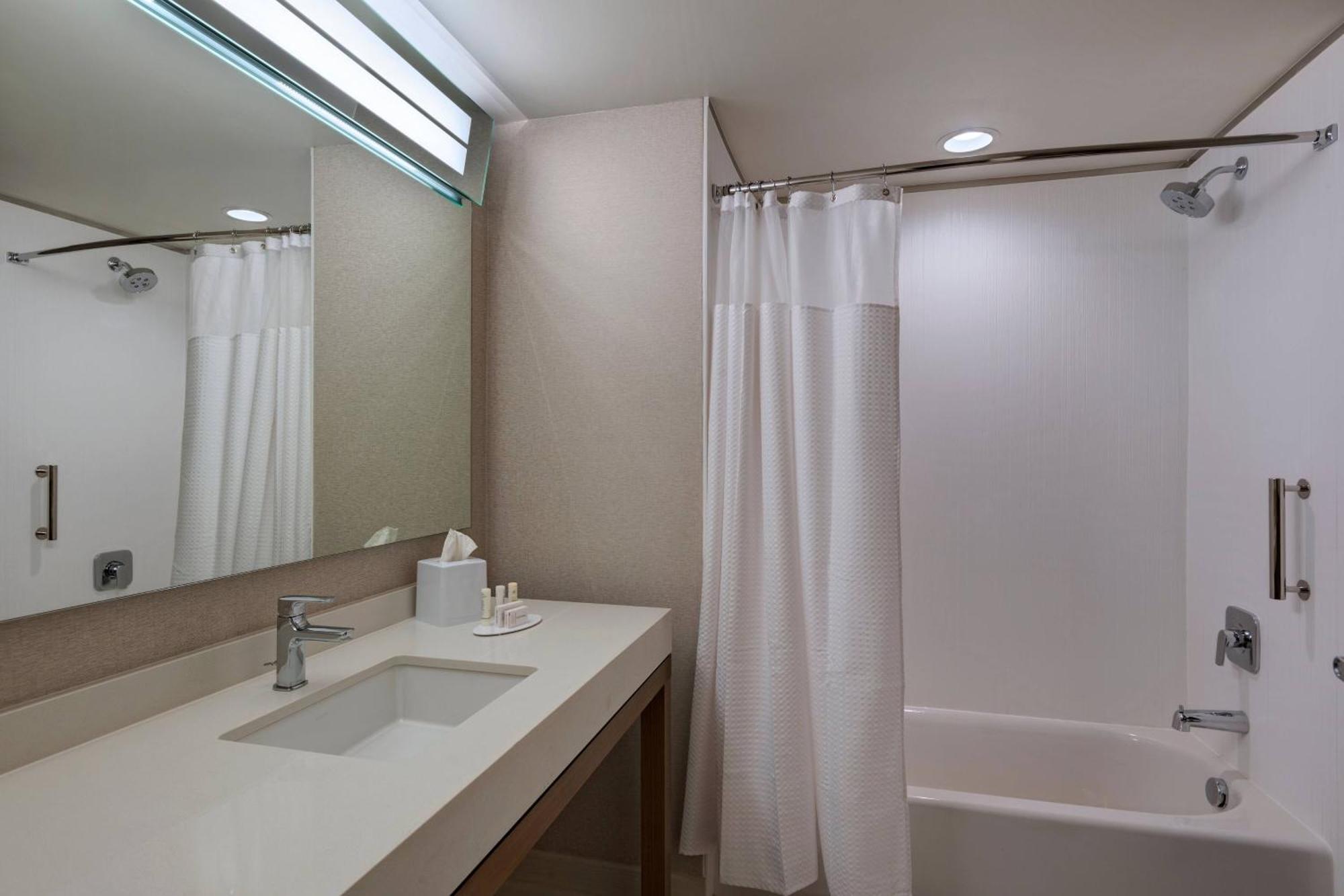 Courtyard By Marriott Jackson Madison Hotel Bagian luar foto