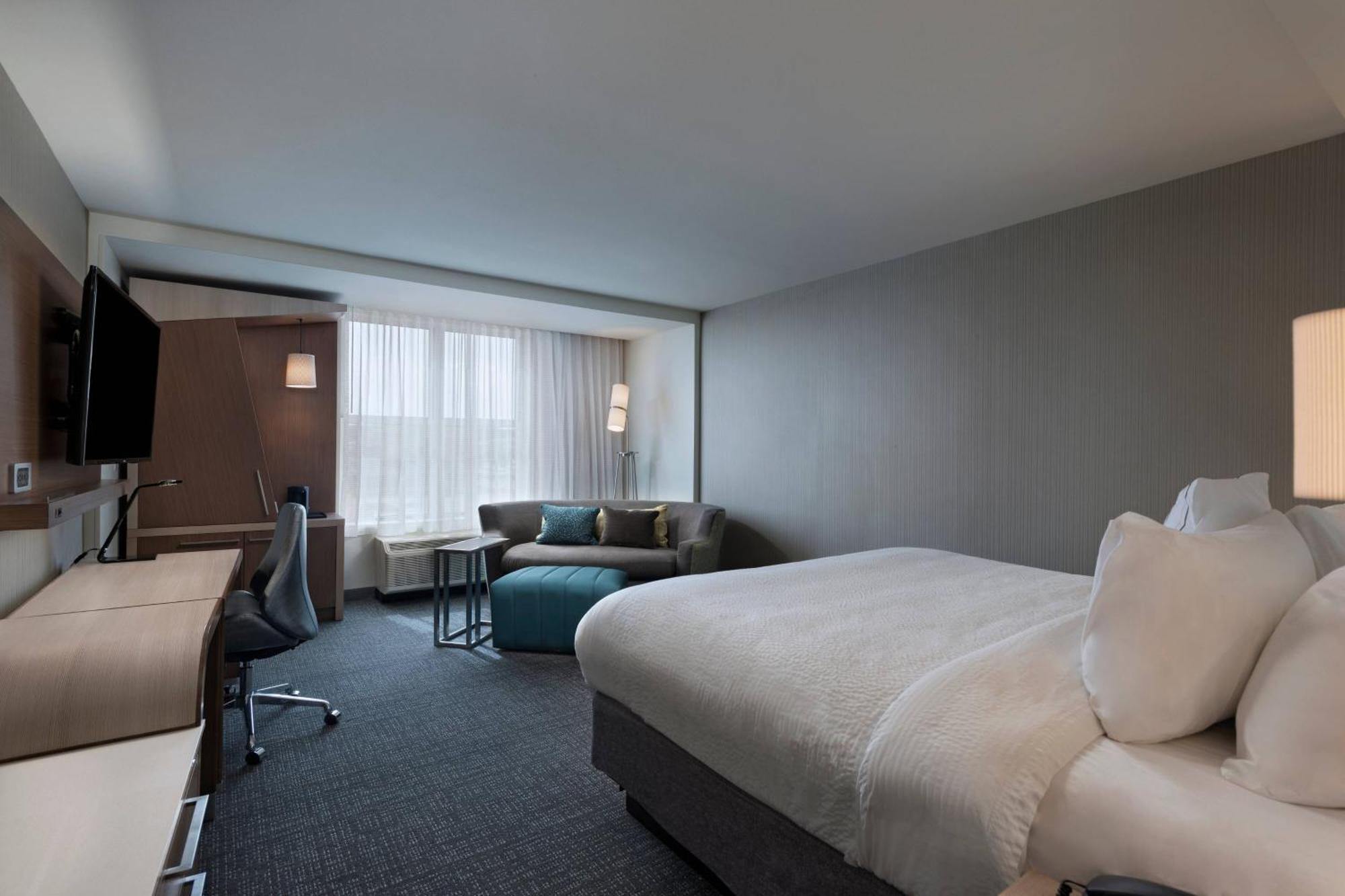 Courtyard By Marriott Jackson Madison Hotel Bagian luar foto