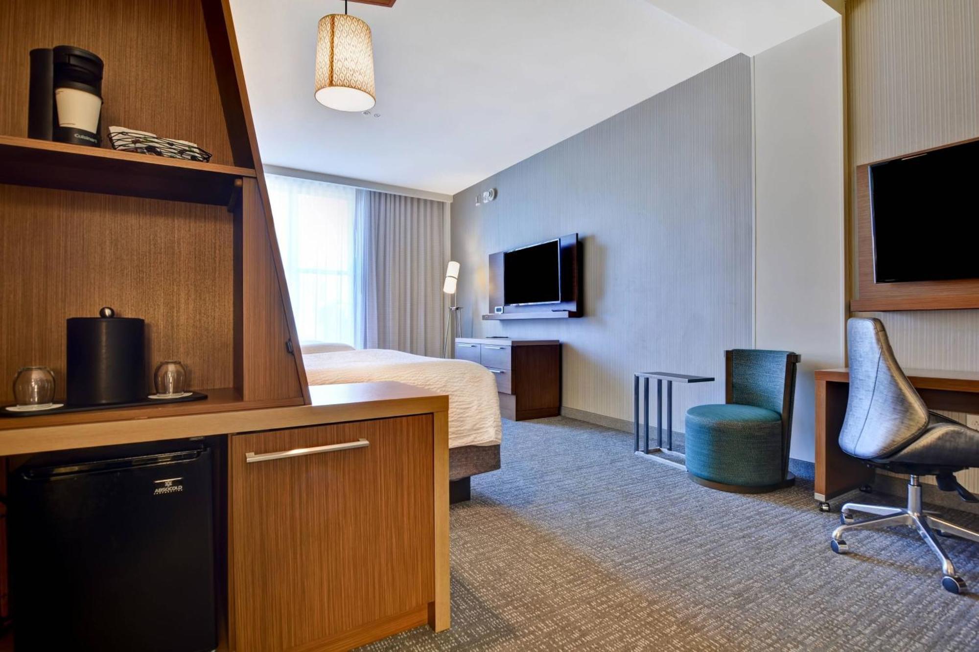 Courtyard By Marriott Jackson Madison Hotel Bagian luar foto