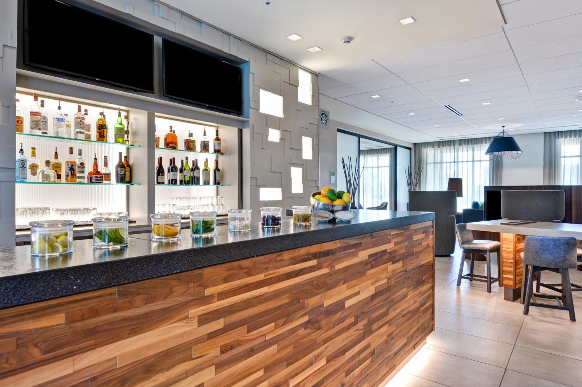 Courtyard By Marriott Jackson Madison Hotel Bagian luar foto
