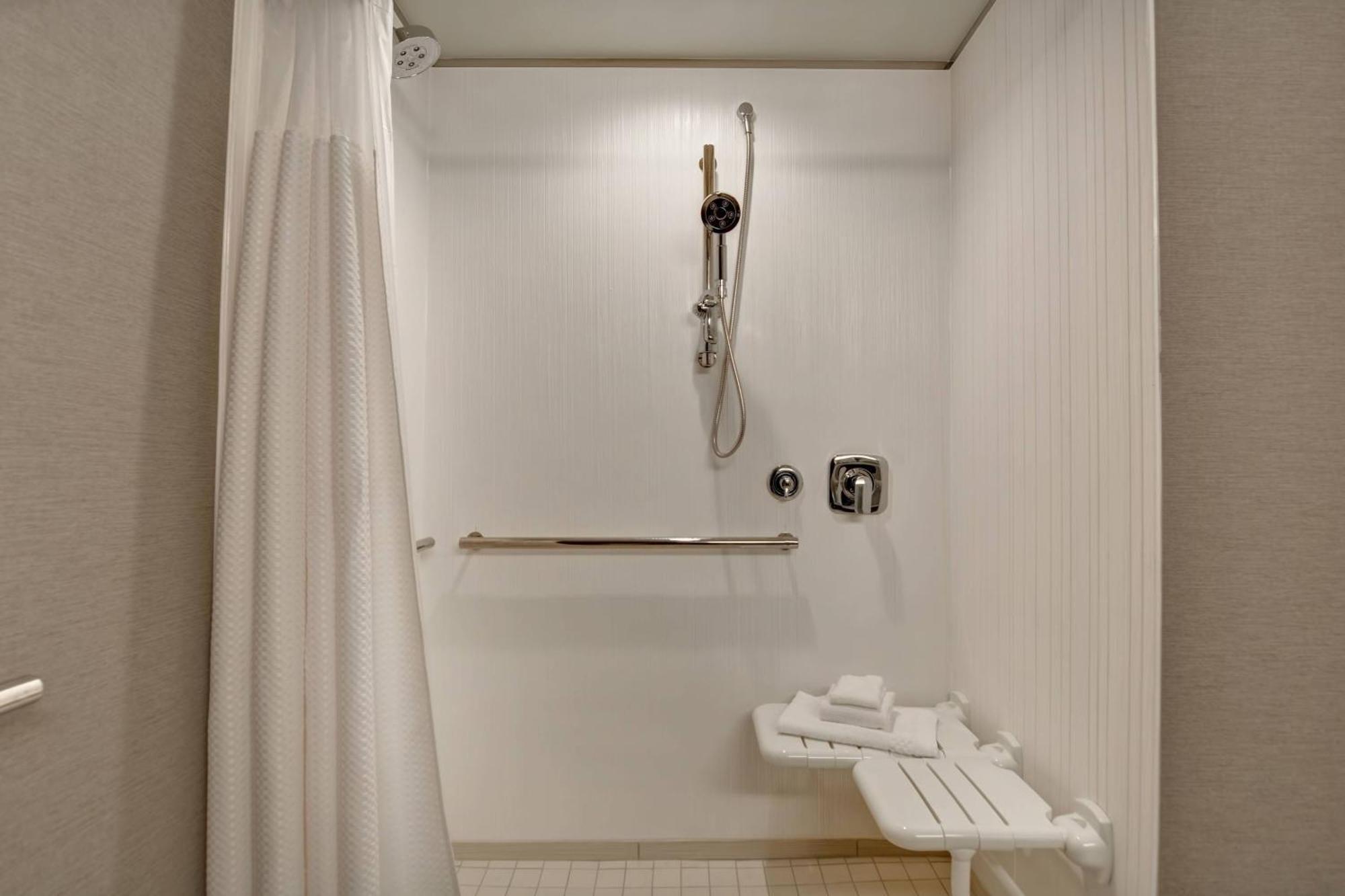 Courtyard By Marriott Jackson Madison Hotel Bagian luar foto