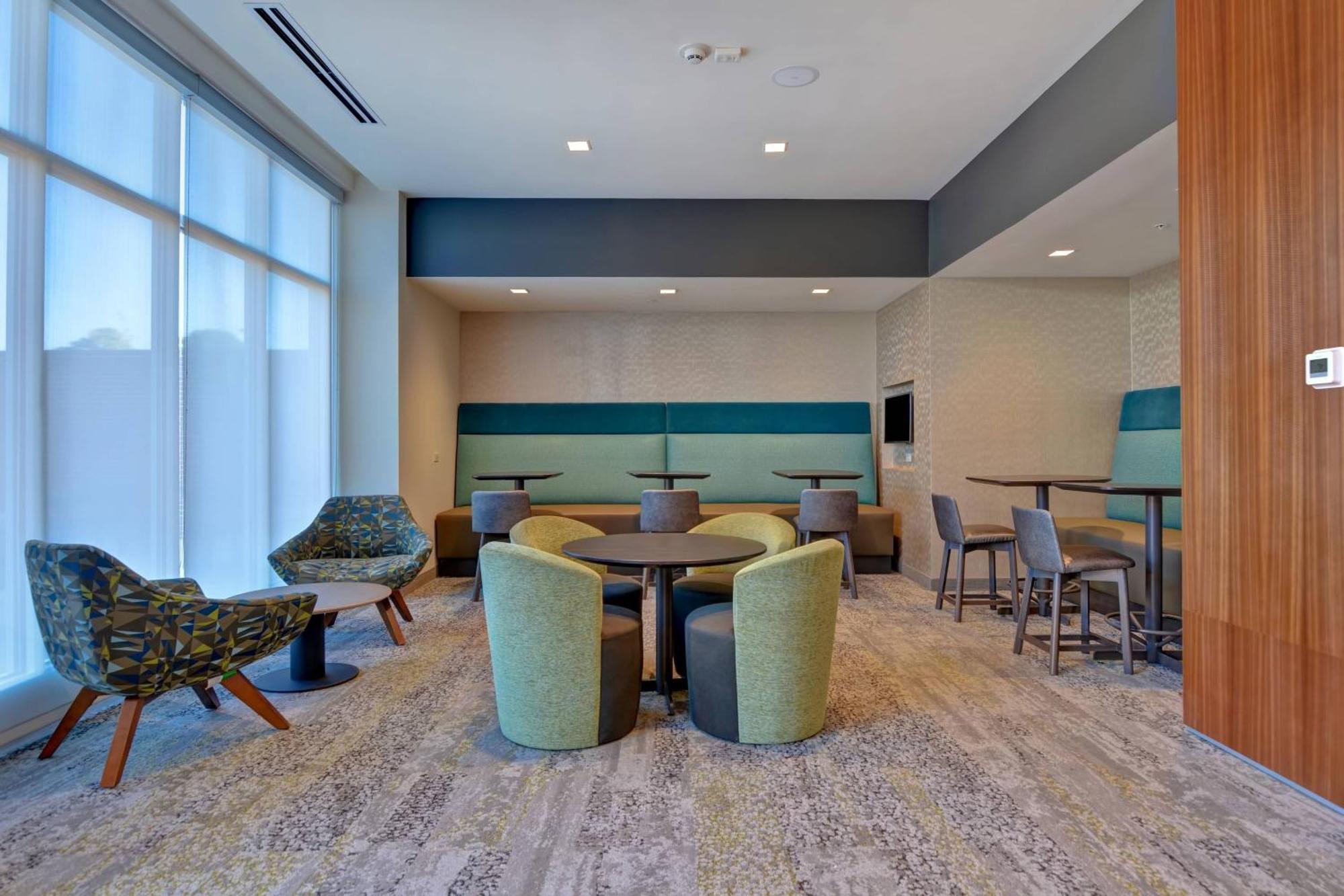 Courtyard By Marriott Jackson Madison Hotel Bagian luar foto