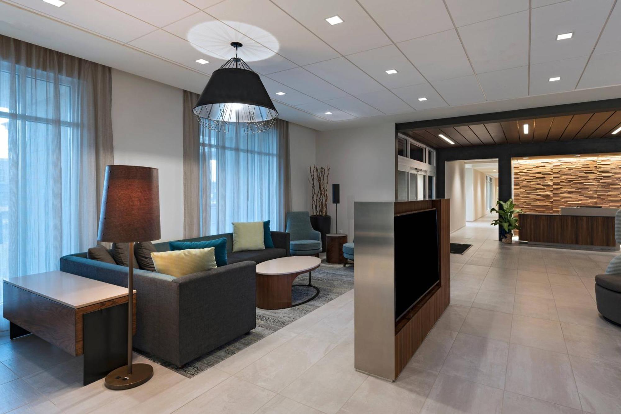 Courtyard By Marriott Jackson Madison Hotel Bagian luar foto