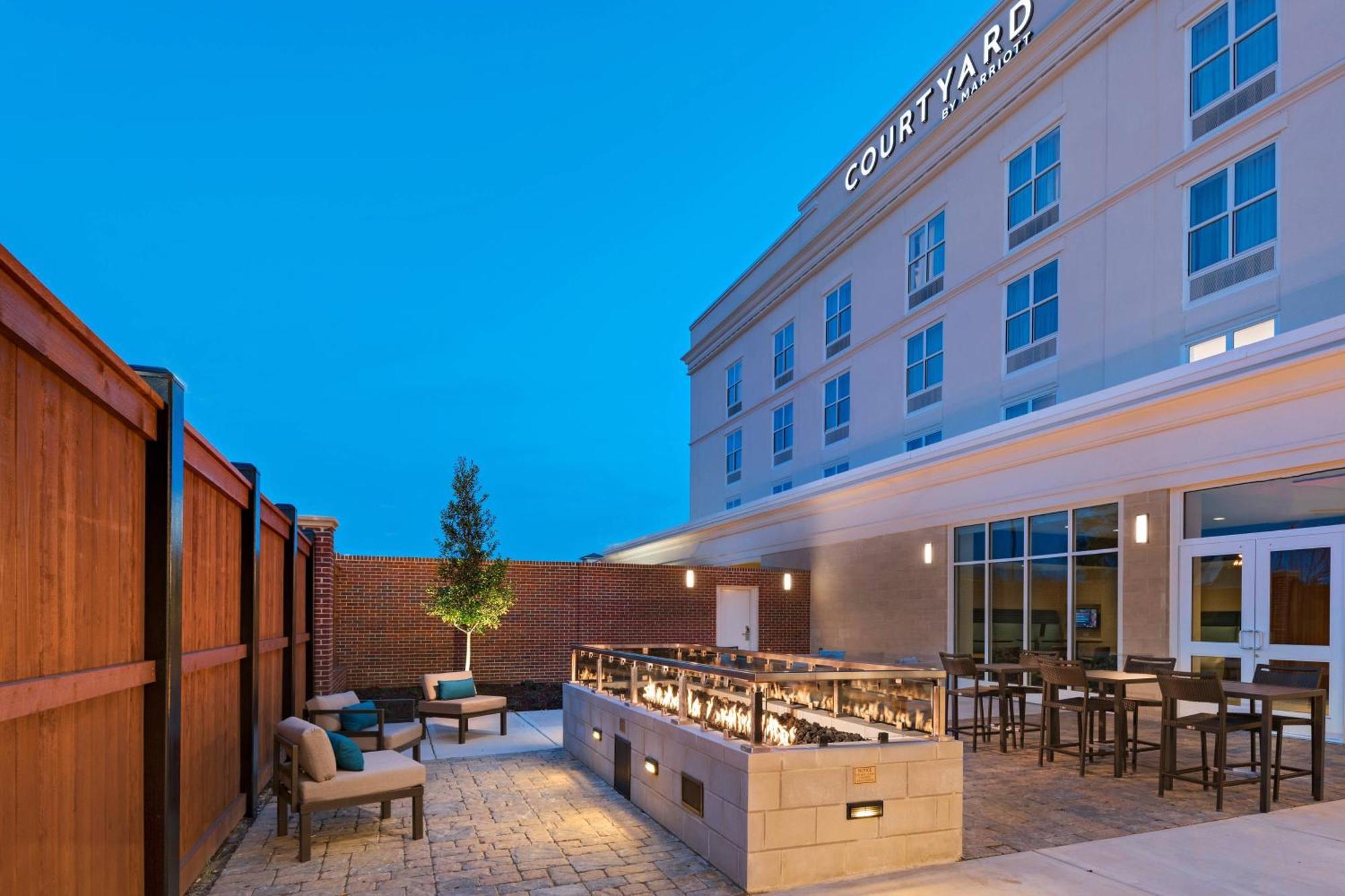 Courtyard By Marriott Jackson Madison Hotel Bagian luar foto